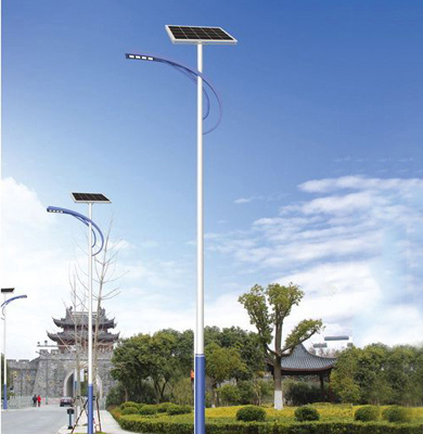 天山太阳能路灯