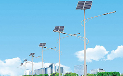 北方冬季天山太阳能路灯的保养要点